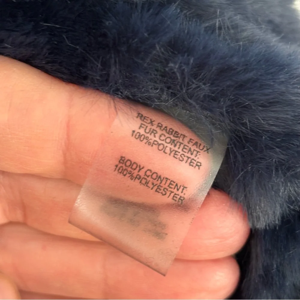 Dolce Cabo los angelos Women's Blue Faux Fur Sweater Vest Size Medium - Picture 11 of 17